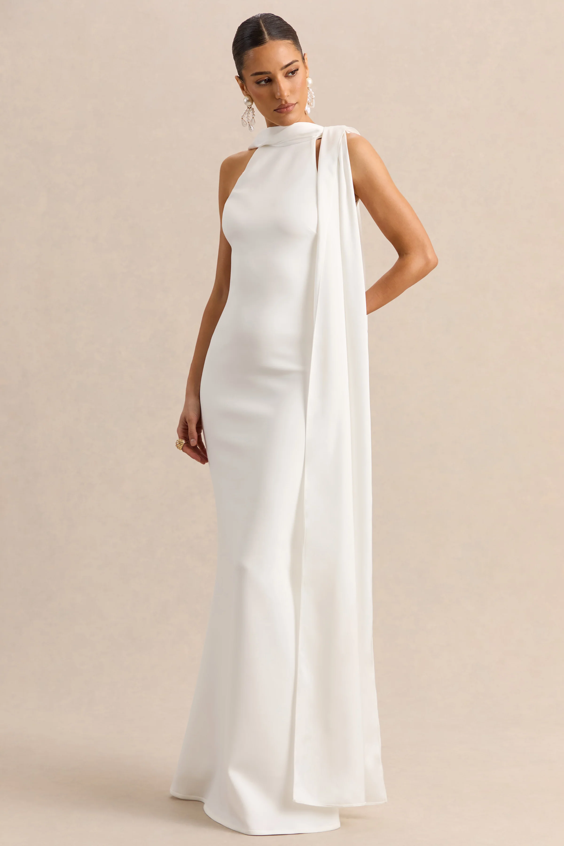 Vionette | Robe longue blanche à col montant avec écharpe - Image 4